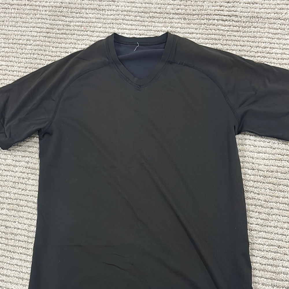 Men lululemon tshirt